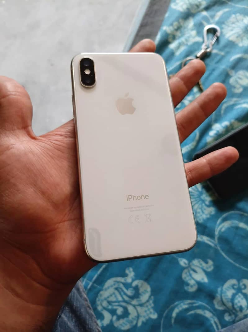 Apple iPhone X 3