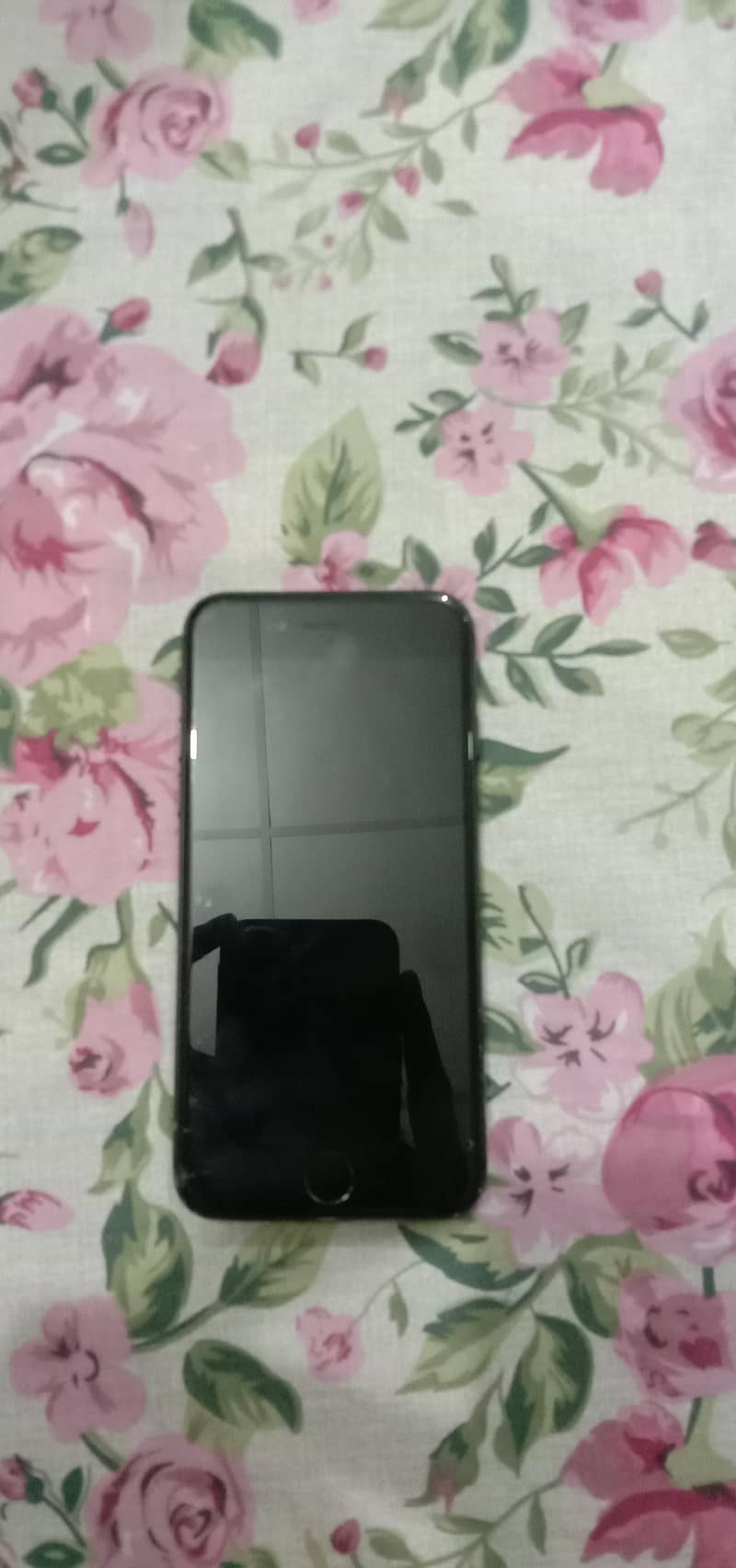 Apple iPhone 7 0