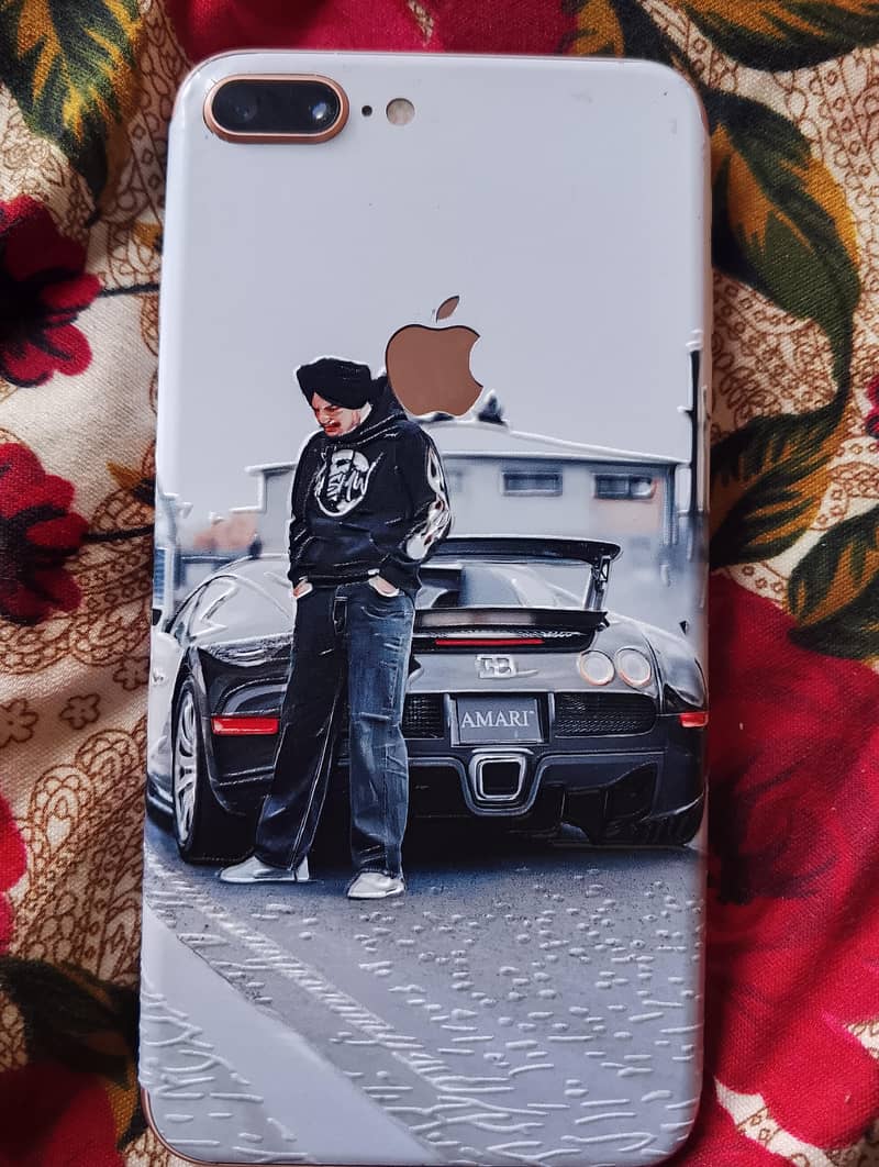 Apple iPhone 8 Plus 0