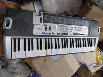 Casio LK 215 with mic and USB options