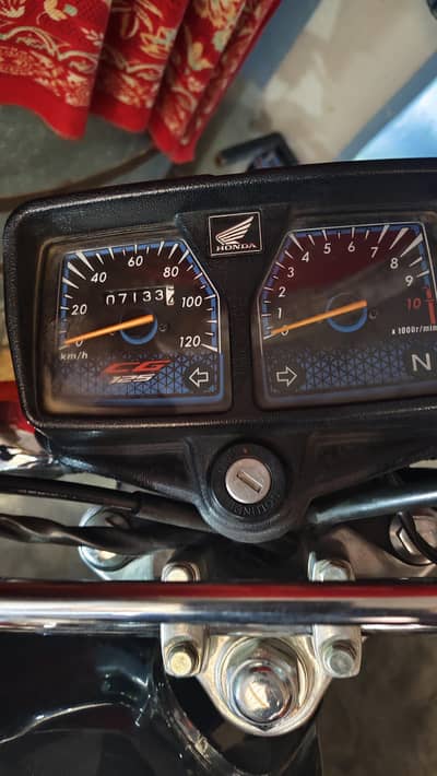 HONDA 125 BLACK EDITION