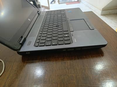 HP ZBook Core i7.2. 4 Gen Builtin 4mb Graphic Card