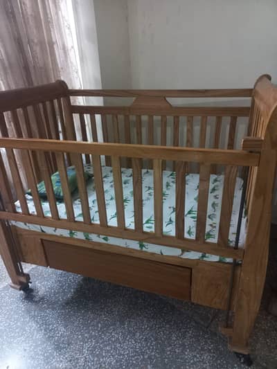 baby cot