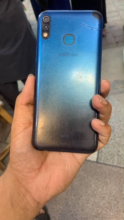 Infinix Hot 8