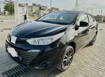 Toyota Yaris ativ x 1.5 2022 full option