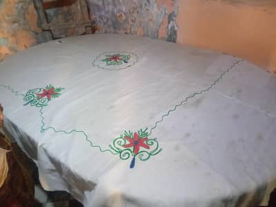 Dinning Table With Six Chairs.