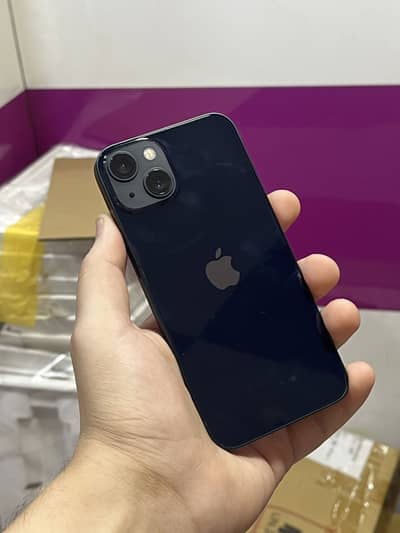 Apple iPhone 13