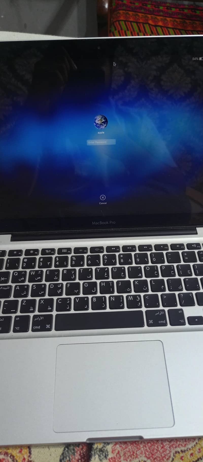 MacBook Pro 0