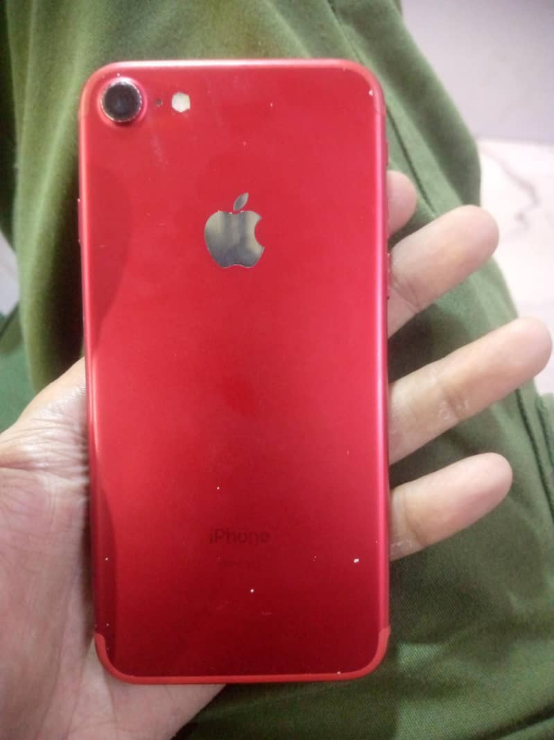 Apple iPhone 7 1