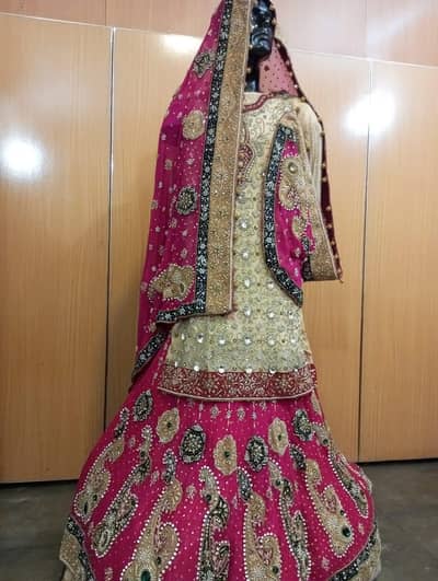 beautiful bridal lahnga and bridal jewellery set