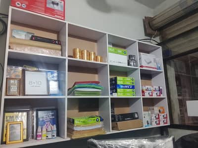 Mazboot Shop Counter aur Display Cabinet For Sale