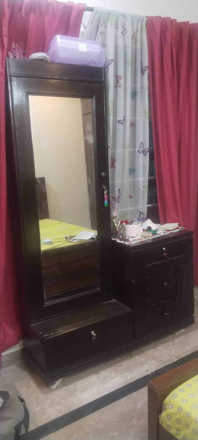 Dressing Table 0