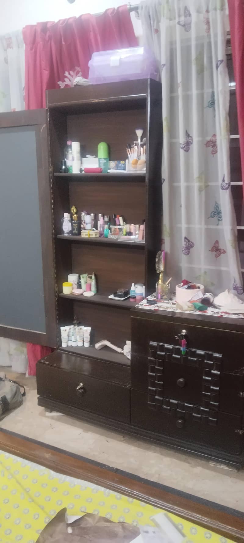 Dressing Table 3