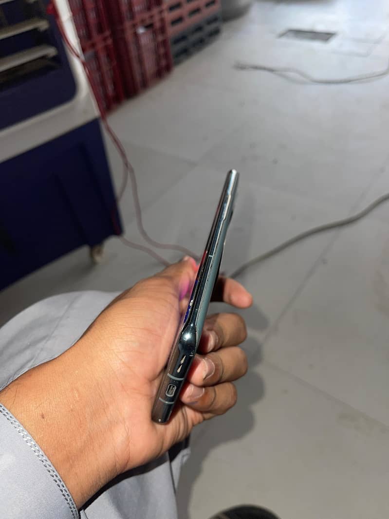 One Plus 9 Pro 4