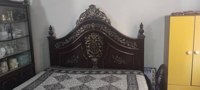 Complete Classic Bedroom Furniture Collection
