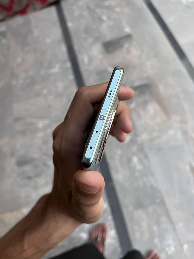 Infinix Zero 40 4