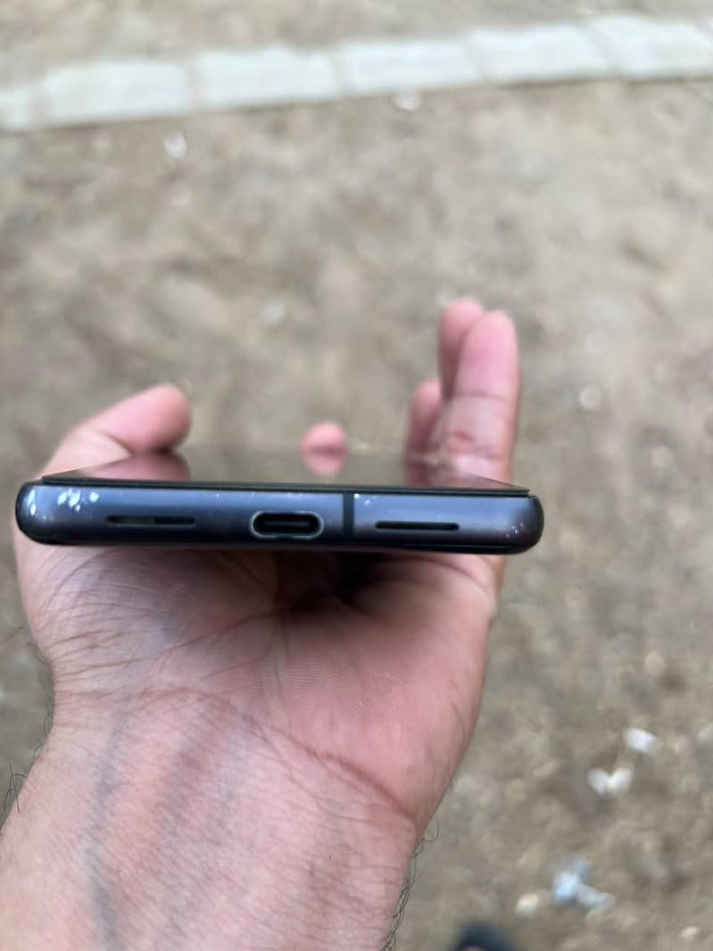 Google Pixel 7 4