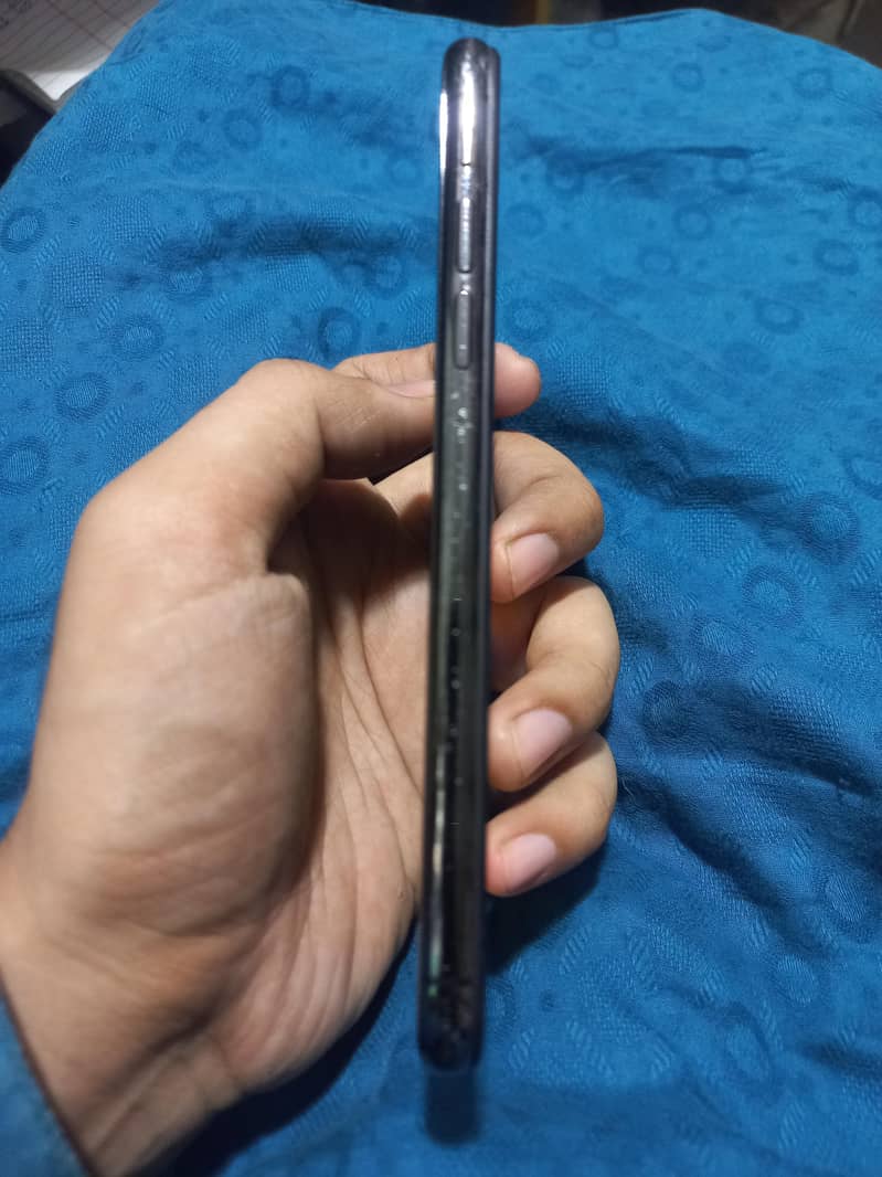 Apple iPhone X 2