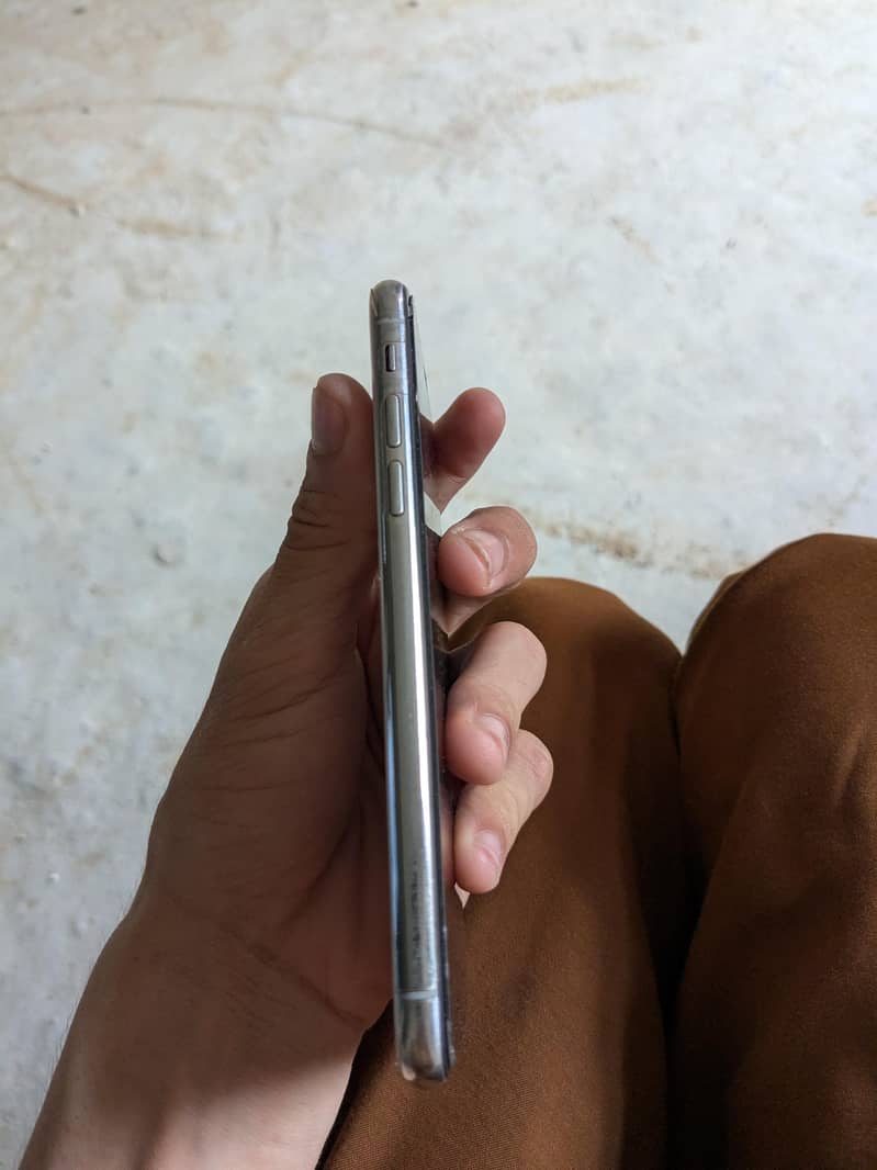 Apple iPhone X 2