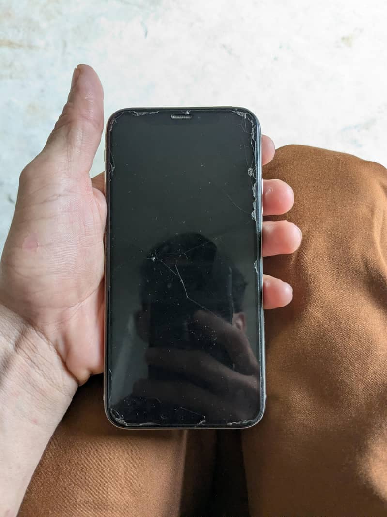 Apple iPhone X 3