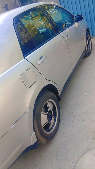 Nissan Sunny 2012