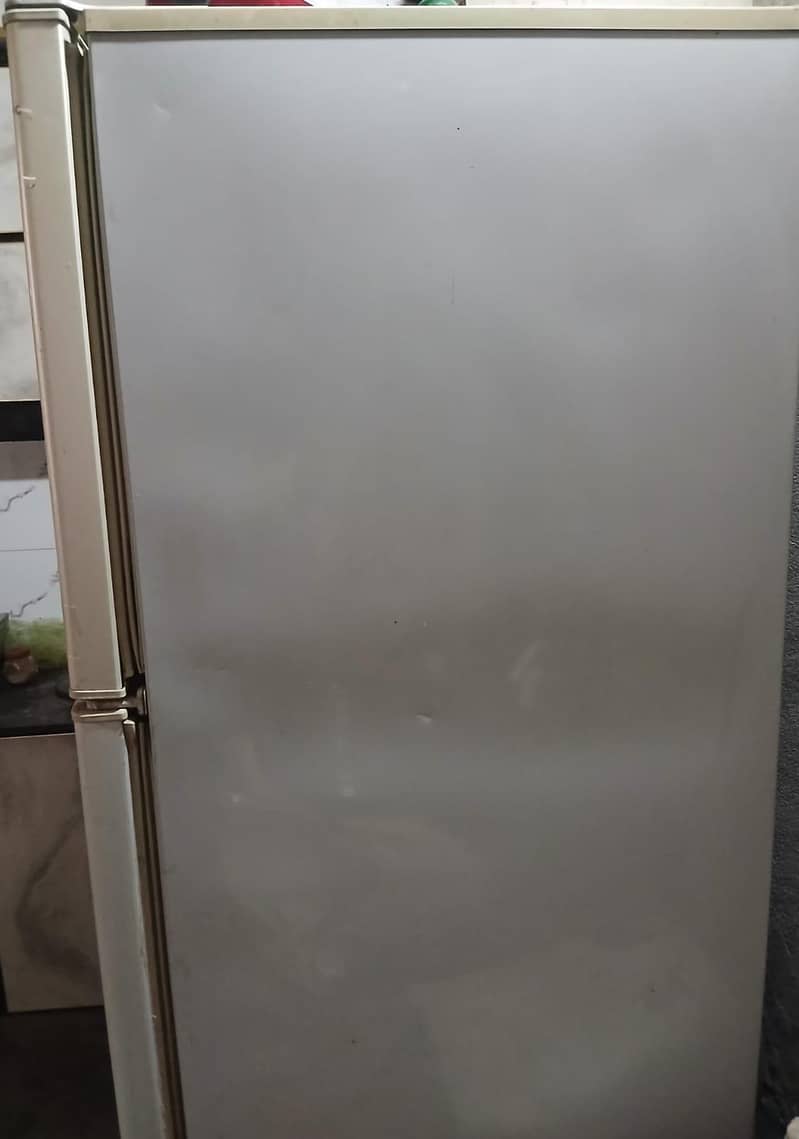 Refrigerator 0