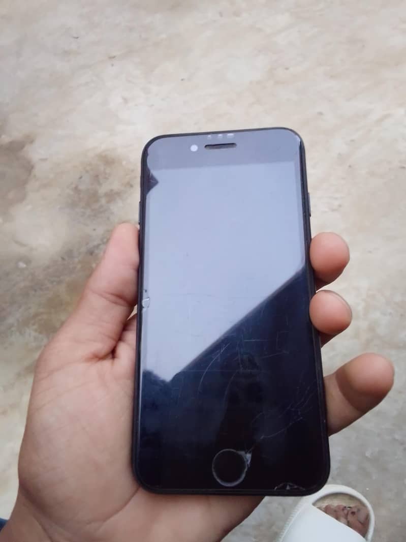 Apple iPhone 7 4