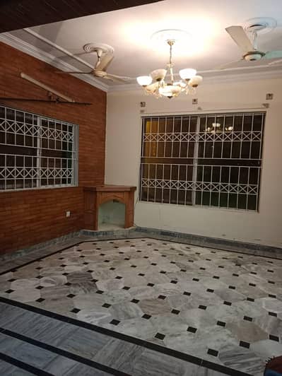 2nd Floor Room For Rent in i-10