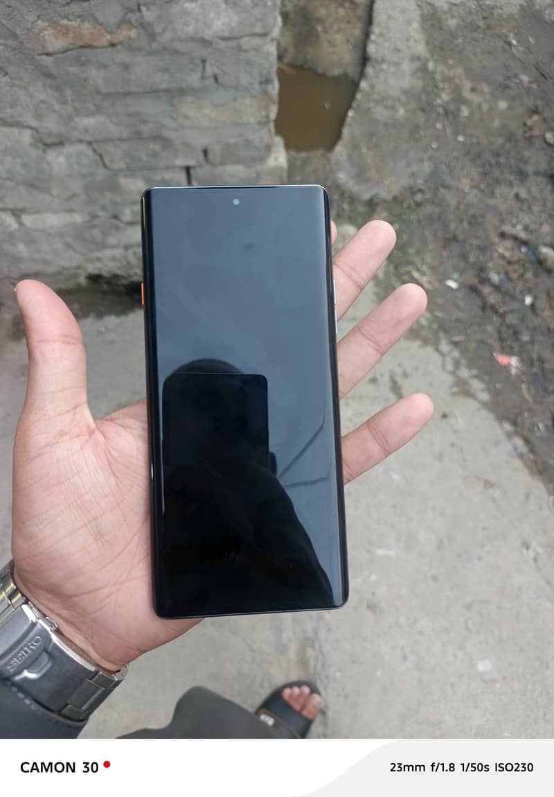 Tecno camon 40 pro 2