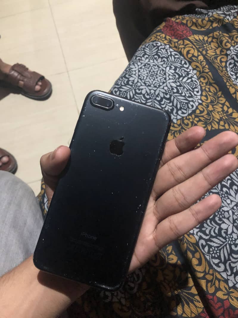 Apple iPhone 7 Plus 1