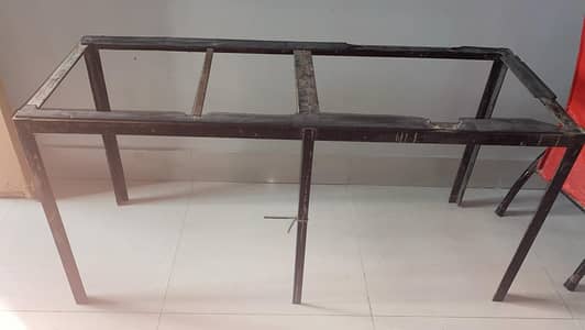 Aquarium iron rack available