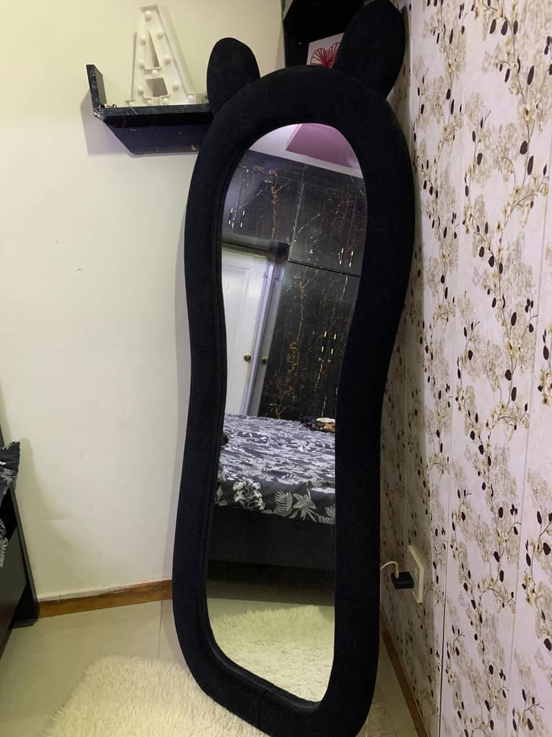 Mirror 4