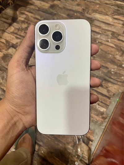 Apple iPhone 16 Pro Max