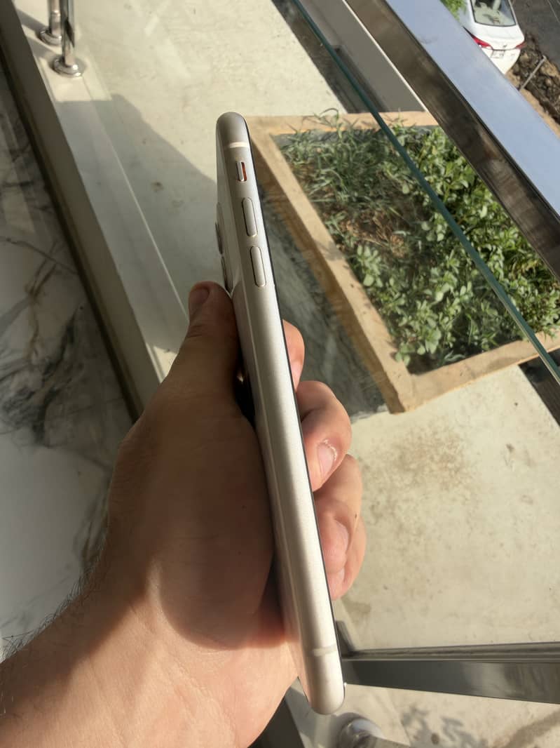 Apple iPhone 11 2