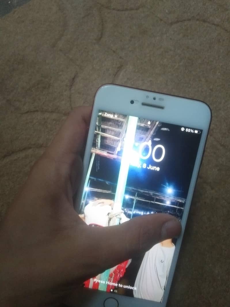 Apple iPhone 7 Plus 1