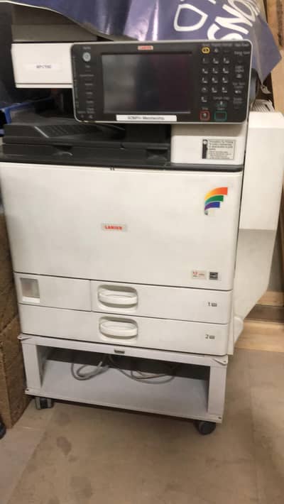 BRAND NEW CONDITION ONLY BUY AND NEED SEEVICE