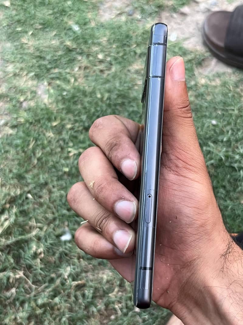 Google Pixel 7a 5