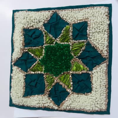 Islamic motifs hooking frame