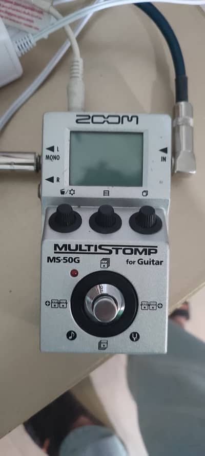 Zoom MS-50G processor, guitar effects pedal