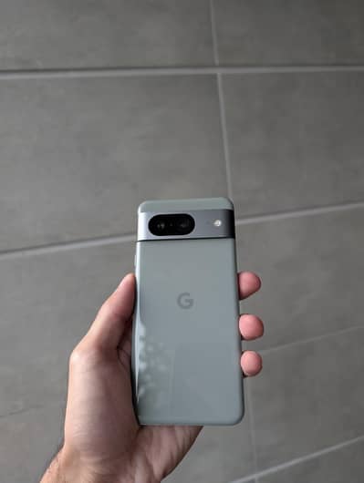 Google Pixel 8 - 128GB - 9/10 Condition