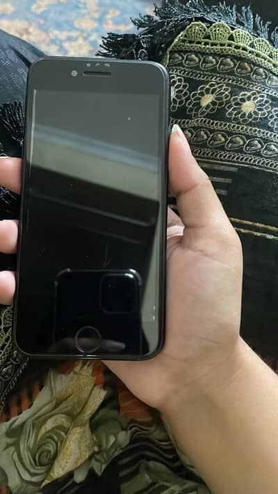 Apple iPhone SE
