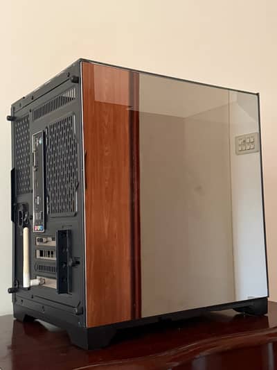 Custom Blackout Gaming PC Ryzen 5 and GTX 1660 Super Like New