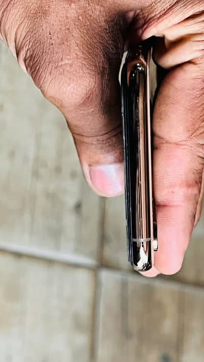 Apple iPhone XS