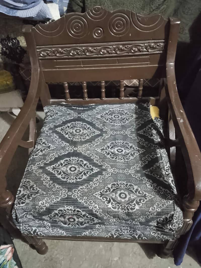 used condition sofa set 3