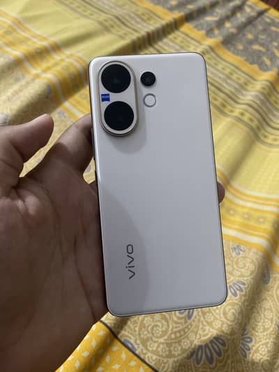 Vivo V60
