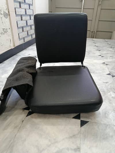 toyota haice TRH 200 folding seat