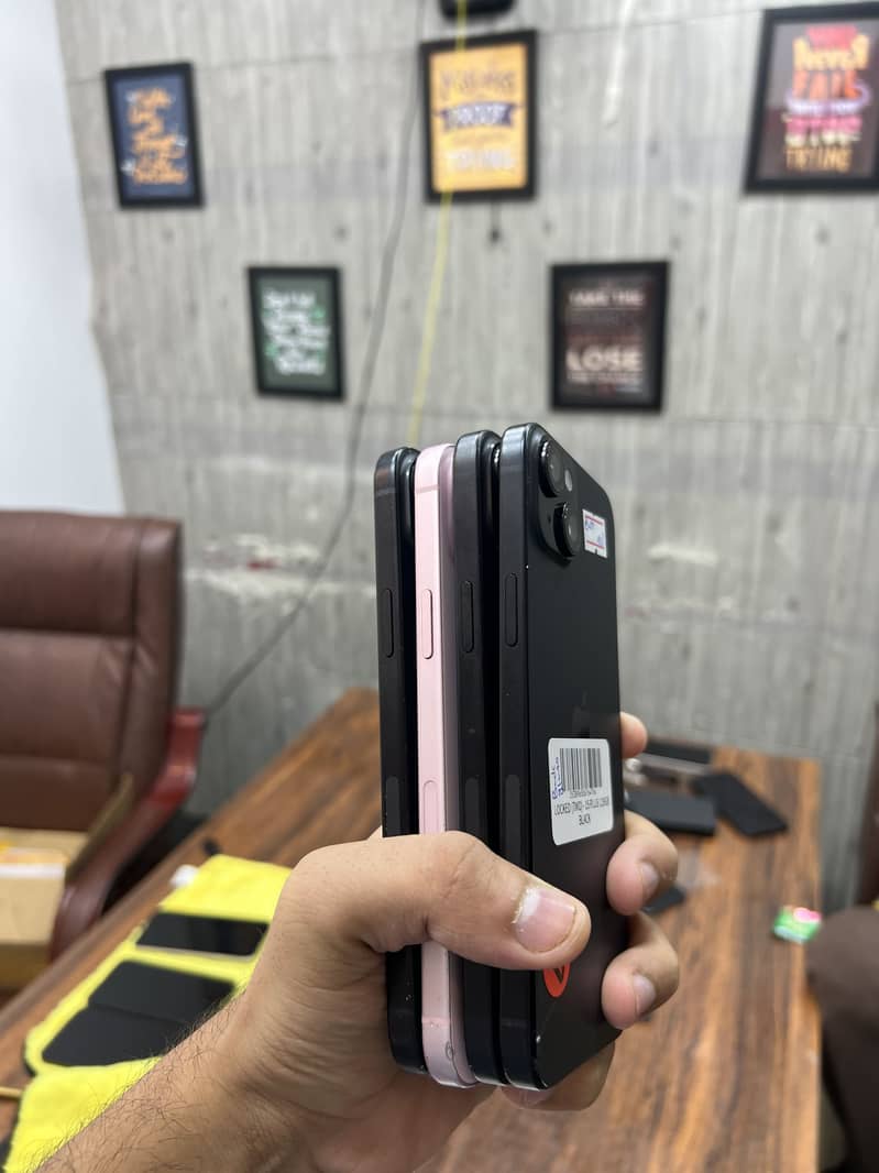 Apple iPhone 15 plus 0
