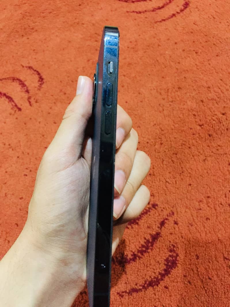 Apple iPhone 12 Pro 3