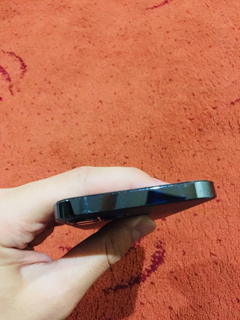Apple iPhone 12 Pro 4