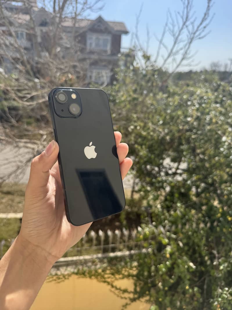 Apple iPhone 13 3